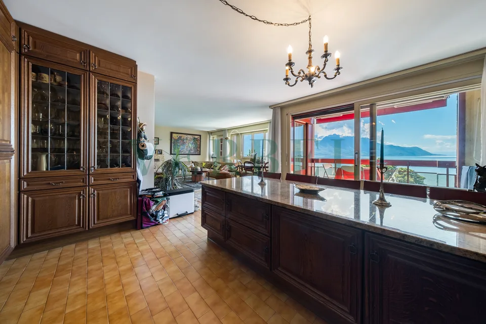 4.5 pièces au bord du lac au coeur de Montreux