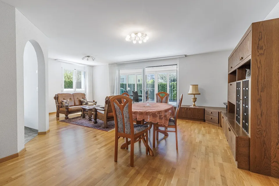 Familienfreundliches Zuhause mit sonnigem Gartensitzplatz