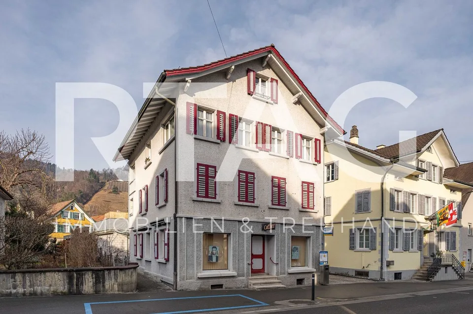 Wohn- und Geschäftshaus
