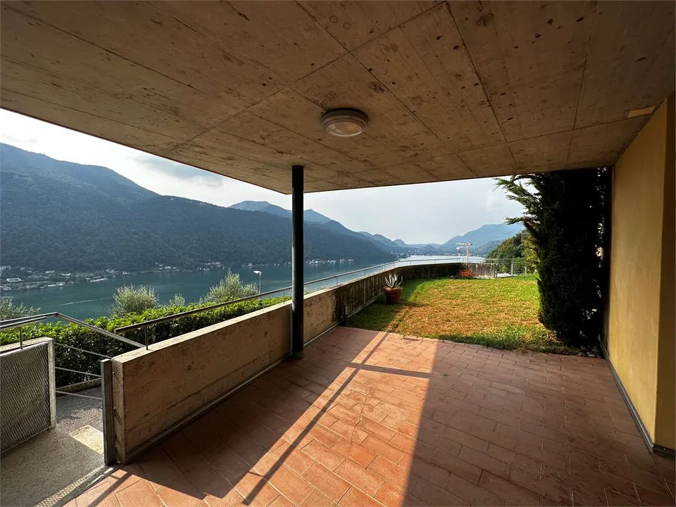Vaste et lumineuse villa de tête avec vue imprenable sur le lac - Rent to buy – photo 12 sur 13