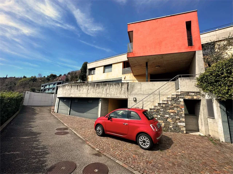 Vaste et lumineuse villa de tête avec vue imprenable sur le lac - Rent to buy – photo 11 sur 13