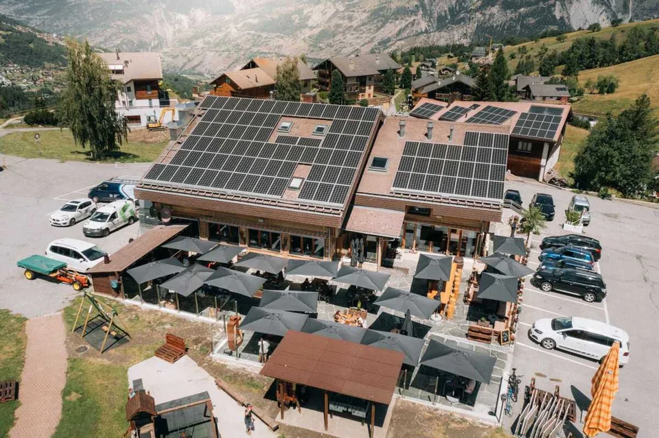 Hotel-ristorante di prima classe RONALP a Bürchen in posizione ideale