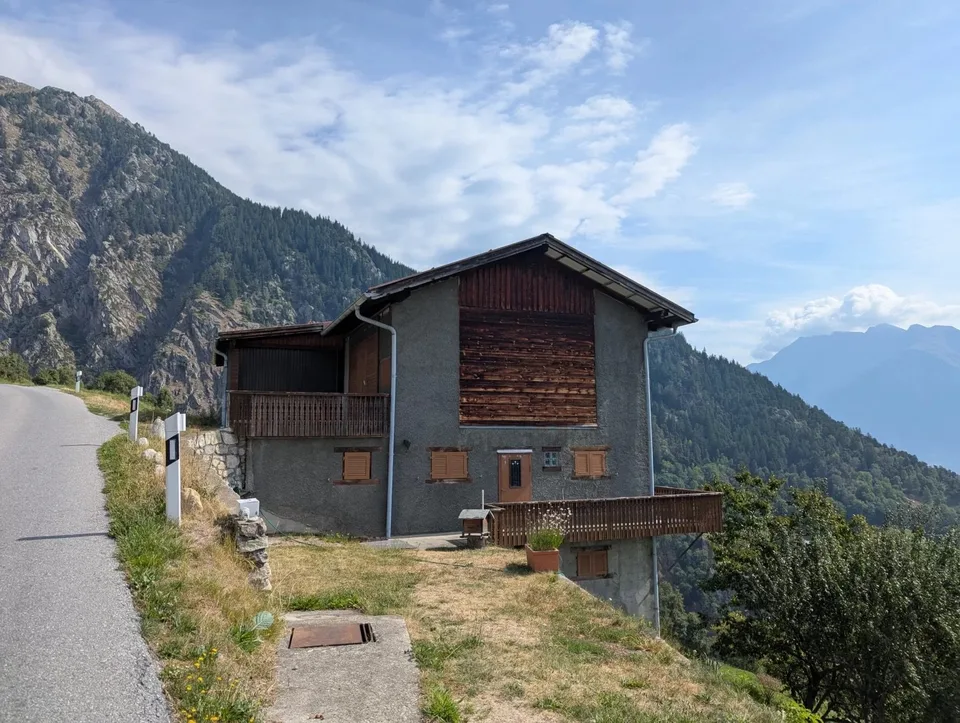 Bâtiment agricole spacieux dans le village de Safran de Mund – photo 8 sur 13