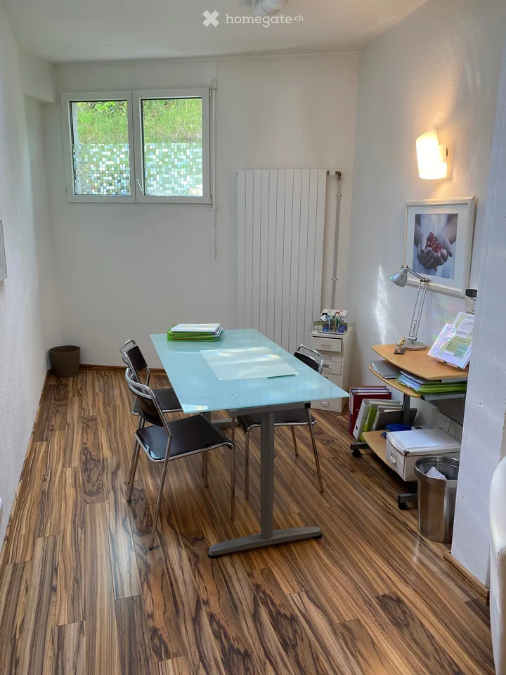 Lokal und Arztpraxis in Payerne