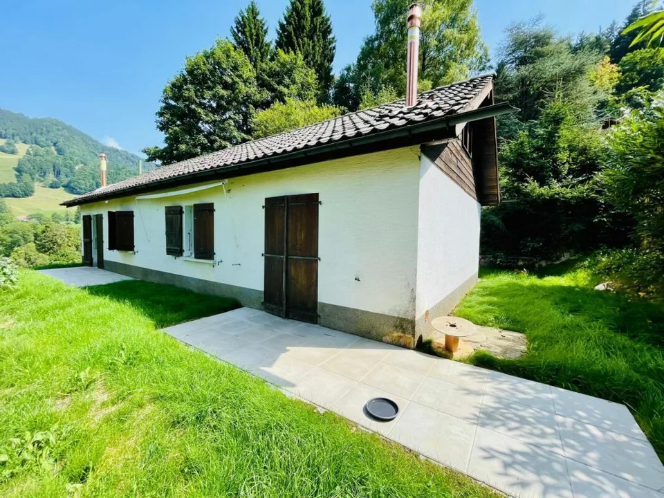 Petite maison jumelée 2 pièces à Montreux