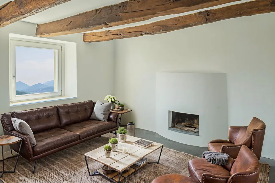 Casa padronale con ampi spazi | Herrschaftssitz mit grossem Raumangebo