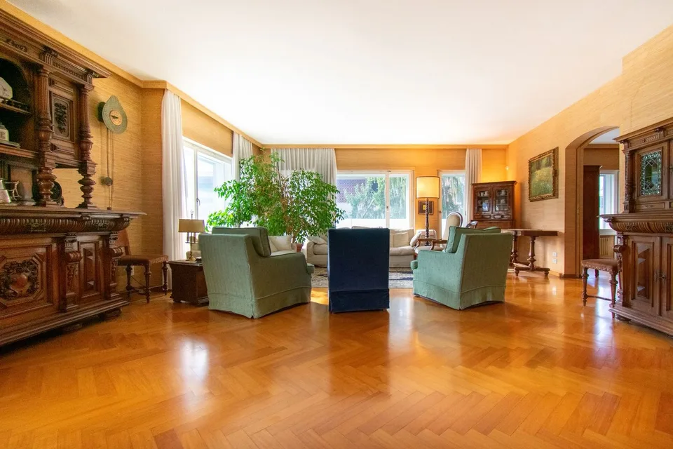 Signoriles Appartement mit 5 Zimmern im Stadtzentrum