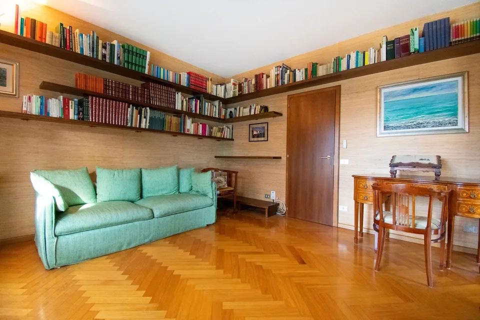 Signoriles Appartement mit 5 Zimmern im Stadtzentrum – Foto 10 von 11