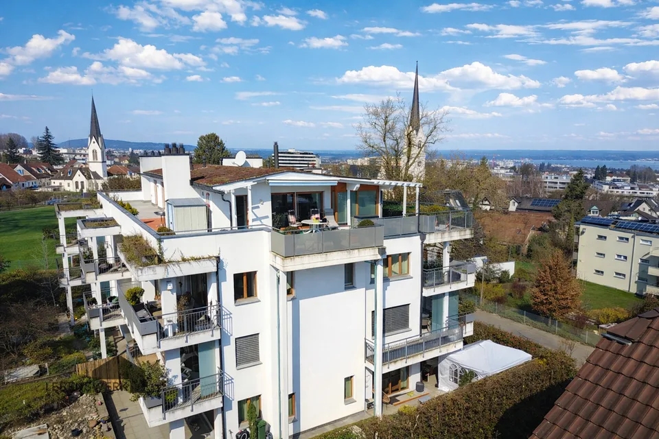 Emplacement idéal avec vue panoramique - Vivre avec une terrasse tout autour, Kreuzlingen TG