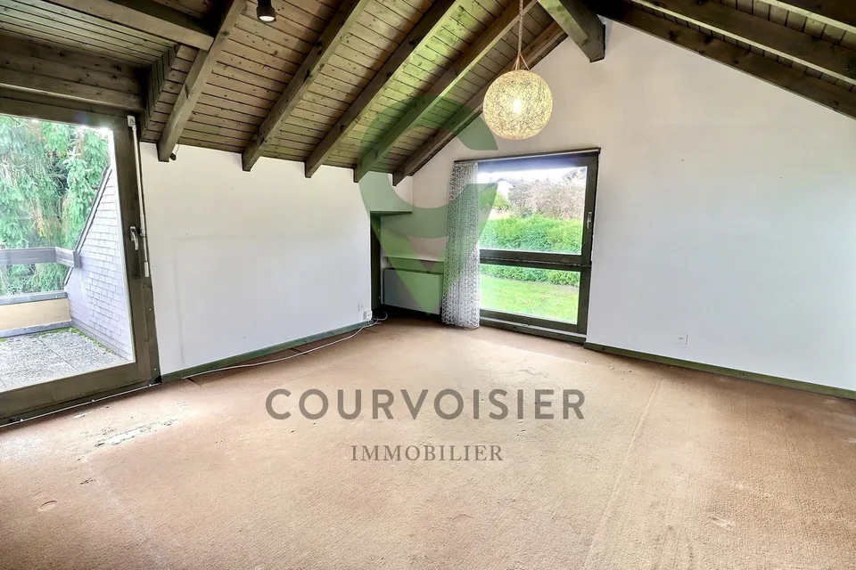 Maison d'architecte avec cachet et potentiel - à rafraîchir