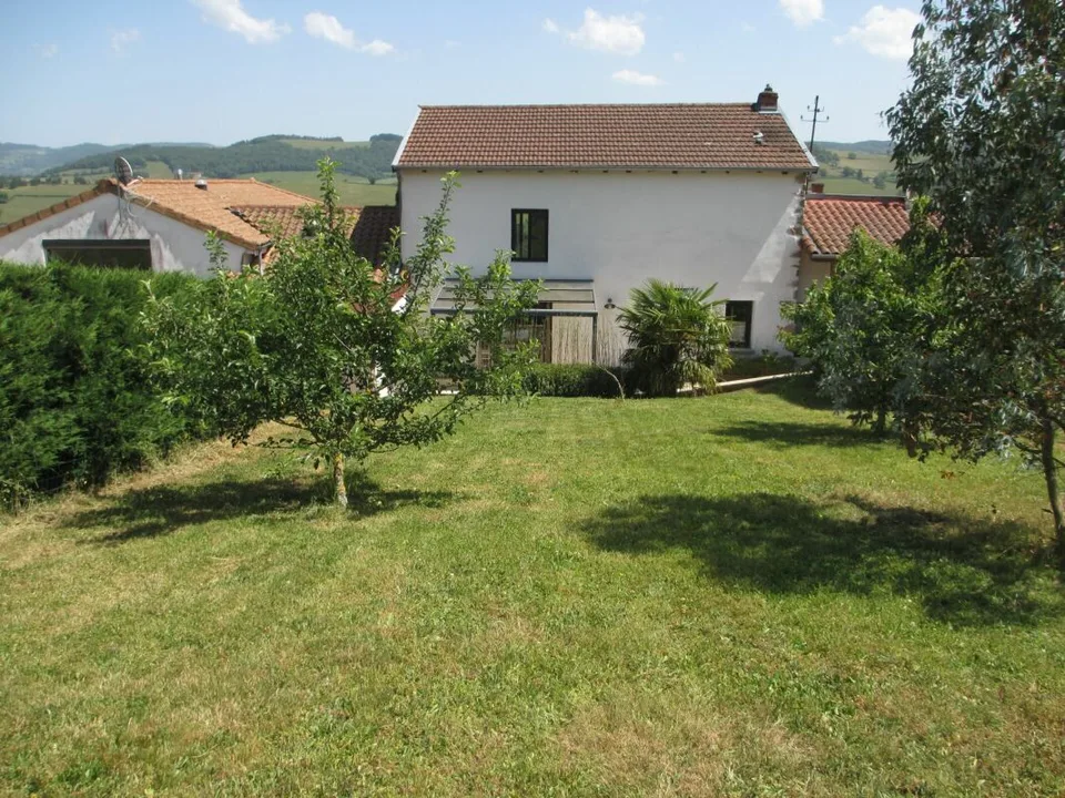 Ensemble immobilier mit Innenpool und Grundstück von 7'878 m²