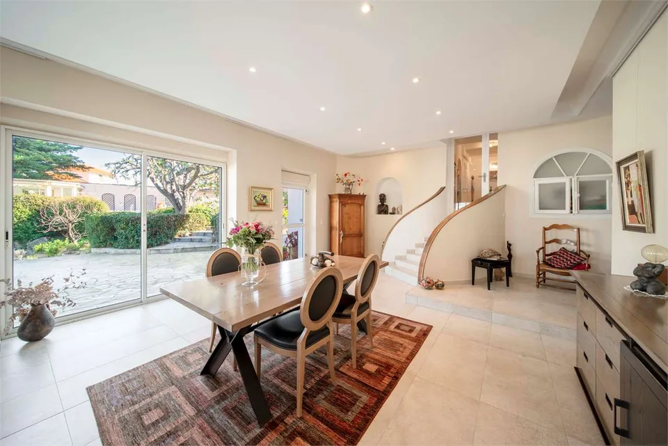 Superbe villa face à la mer – photo 7 sur 13