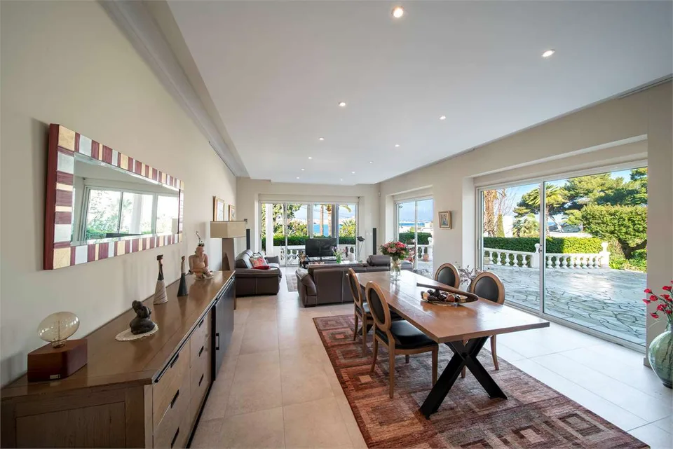 Superbe villa face à la mer – photo 9 sur 13