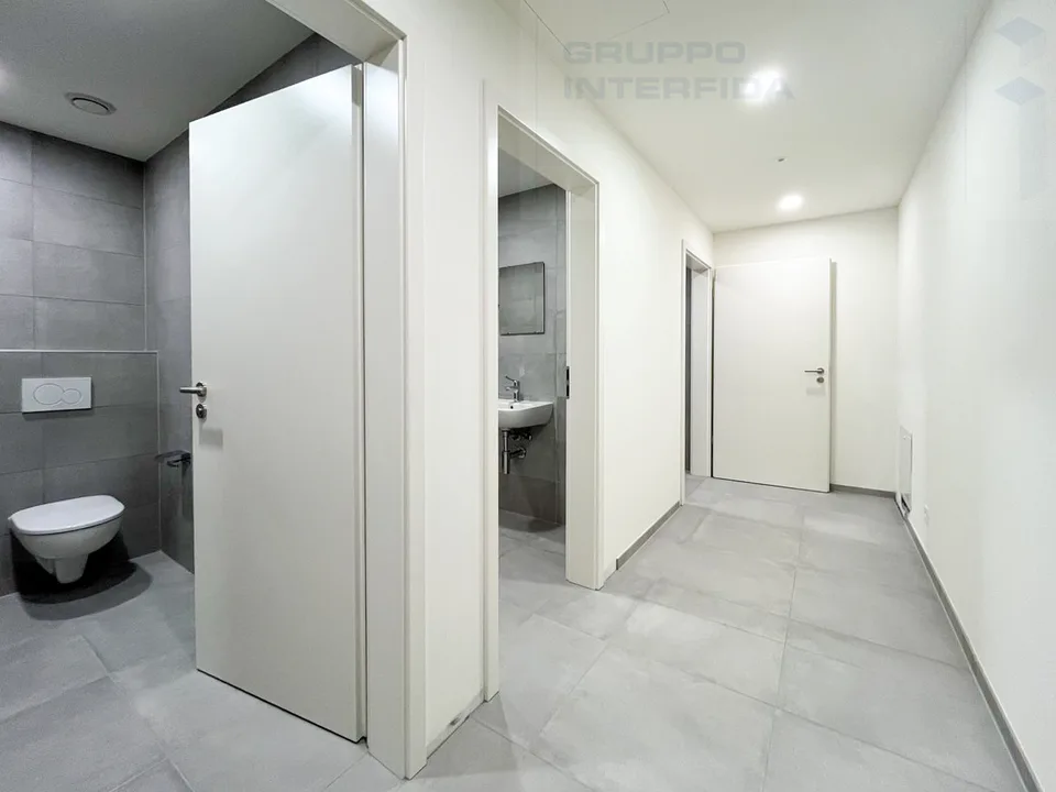 MODERNO UFFICIO OPEN SPACE – Foto 7 von 7