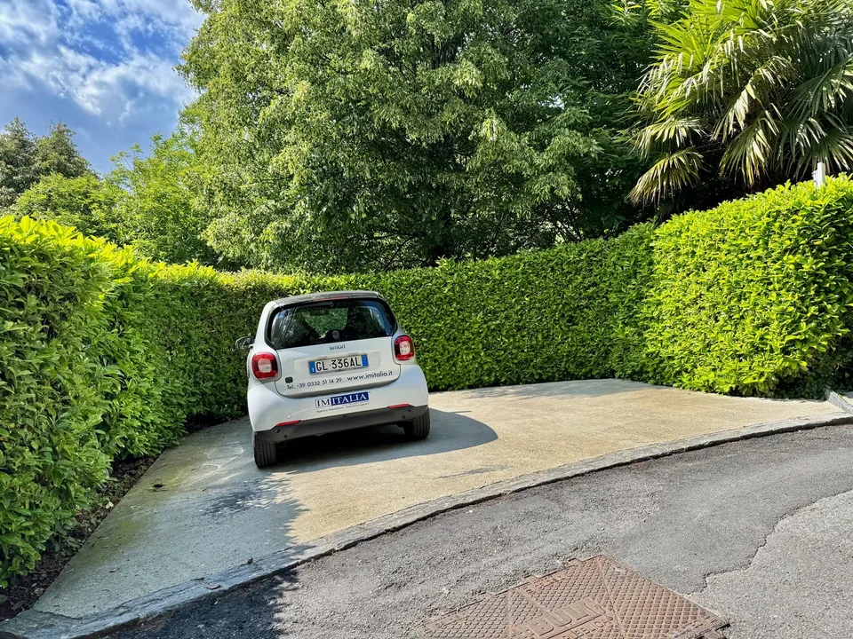 Bella casa unifamiliare in una posizione calma e soleggiata a sud con una vista da sogno sul lago – foto 15 di 18