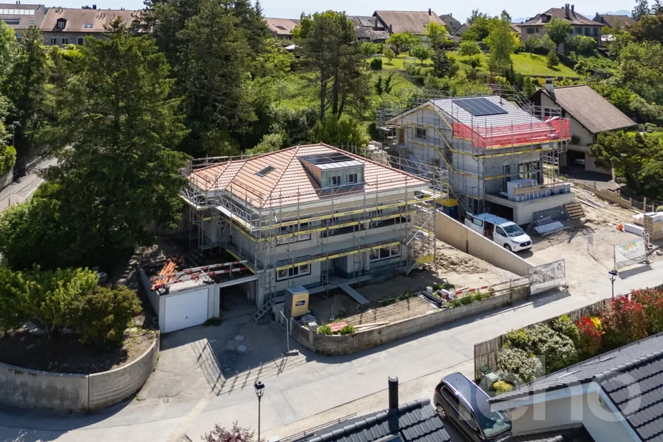 Opportunité rare : duplex neuf prêt à être livré, vue sur les Alpes
