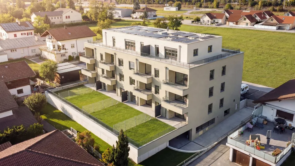 Moderner Tiefgaragenplatz in Raron ab Juni 2026