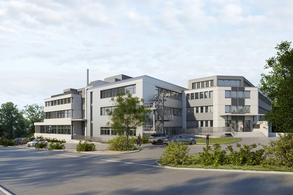 Moderne Büroﬂäche mit Seeblick und Balkon – bezugsbereit