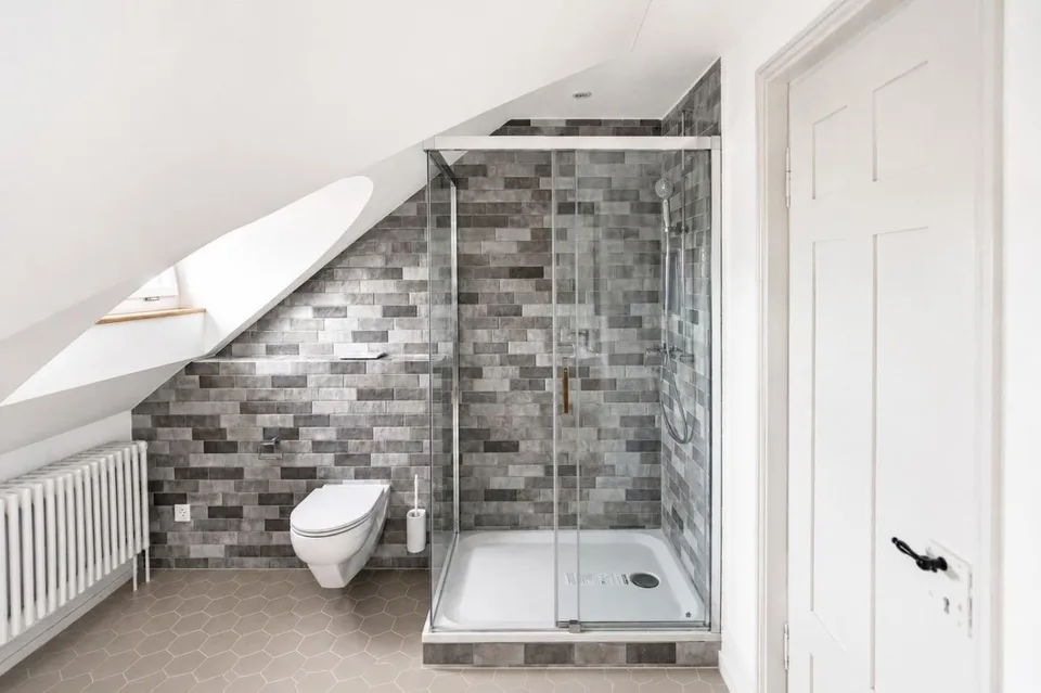 6-Zi. Maisonette mit Turmzimmer & Seesicht - Wohnen mit Charakter – Foto 6 von 12