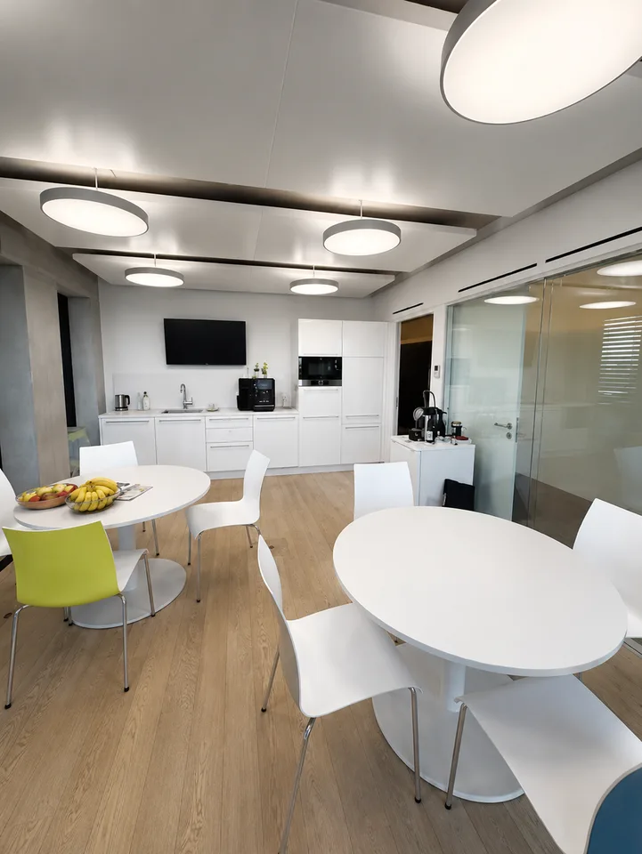 Espaces de bureau de haute qualité dans la tour Grosspeter