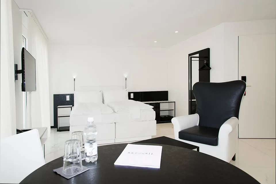 Studi con cucina in camera a forfait mensile all'Hotel Thessoni Home ****, Zurigo - Regensdorf