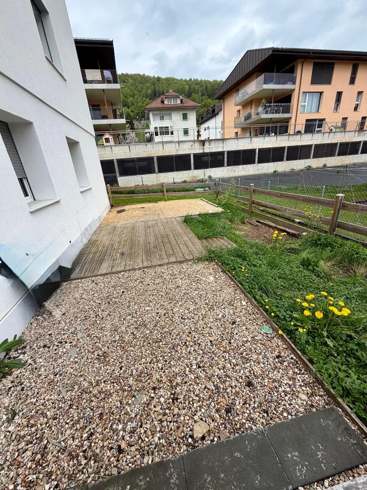 Alloggio ristrutturato con giardino