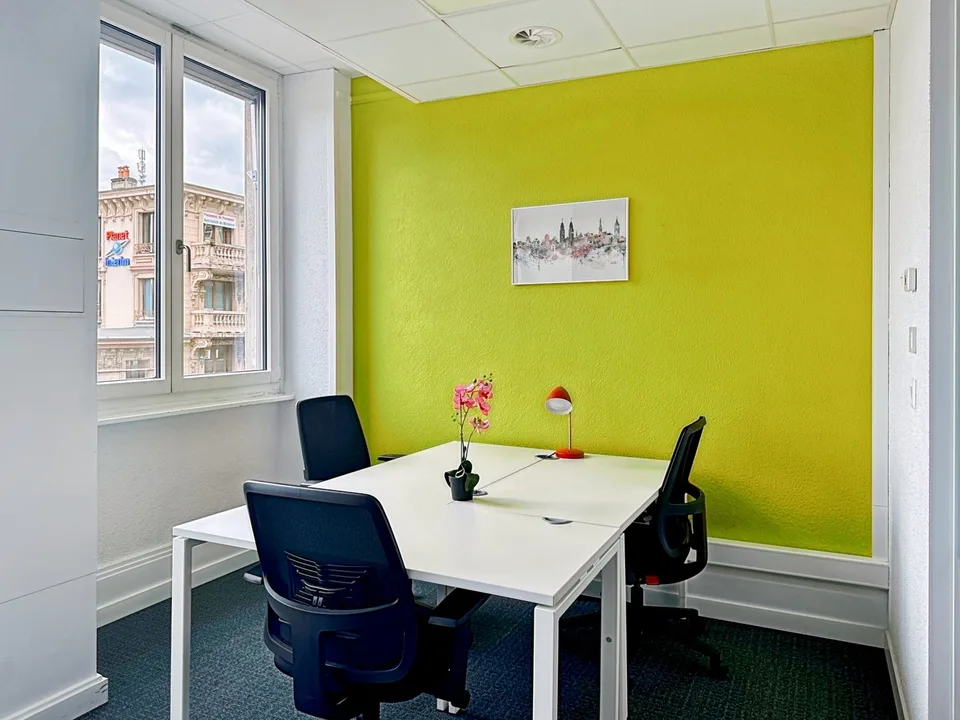 Bureau privé pour 3 à Regus Main Station