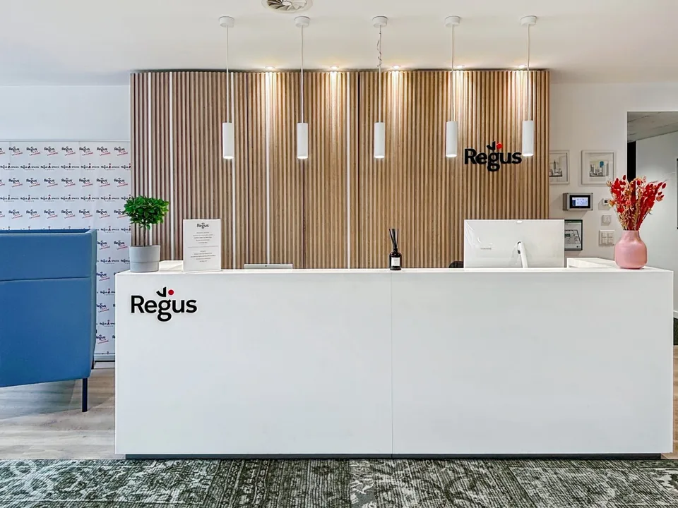 Büro für 3 Personen bei Regus Main Station