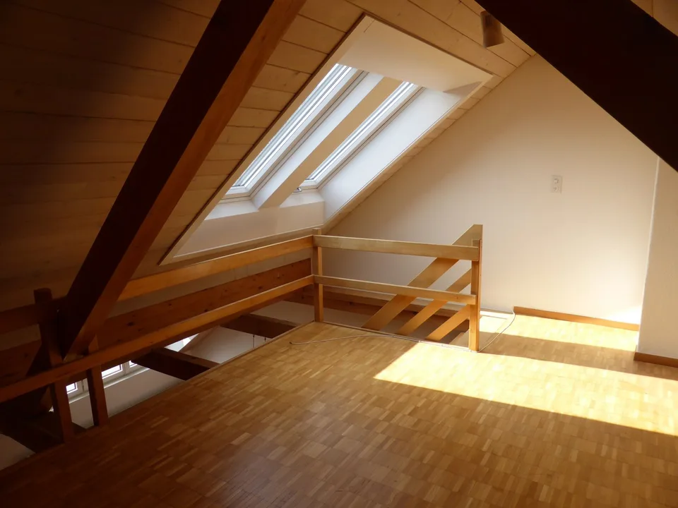 gemütlich 3-Zimmer-Dachwohnung - Krontalstr. 9, SG