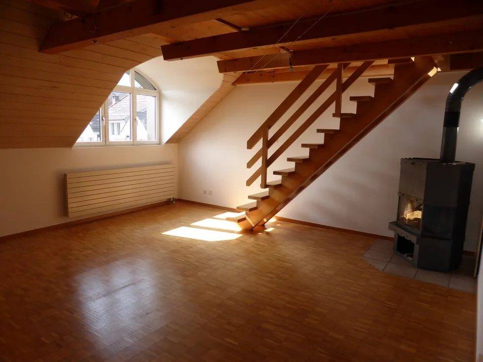 gemütlich 3-Zimmer-Dachwohnung - Krontalstr. 9, SG