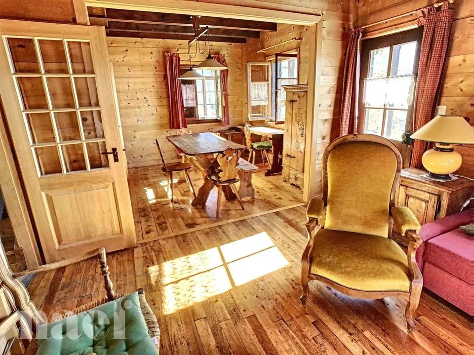Prächtiges Chalet mit 4.5 Zimmern und Bergblick