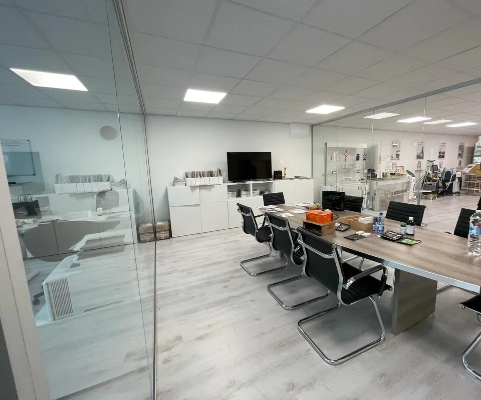 Büro + Lager 300 m²