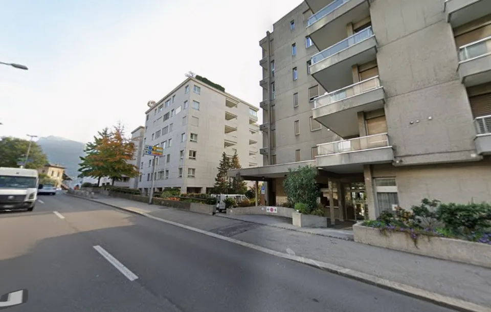 PARKPLATZ NAHE DEM ZENTRUM VON LUGANO