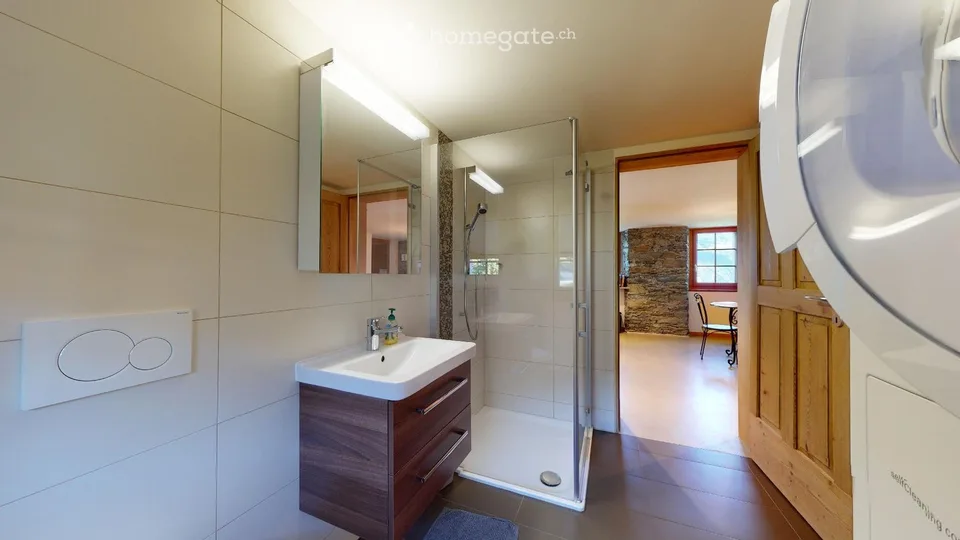Charmant appartement de 3.5 pièces avec vue sur les montagnes à Unterbäch