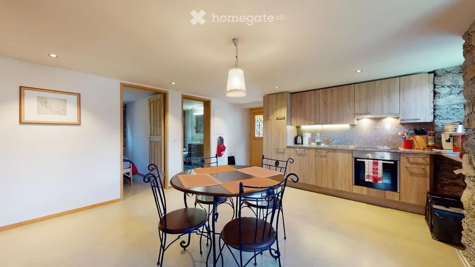 Charmant appartement de 3.5 pièces avec vue sur les montagnes à Unterbäch
