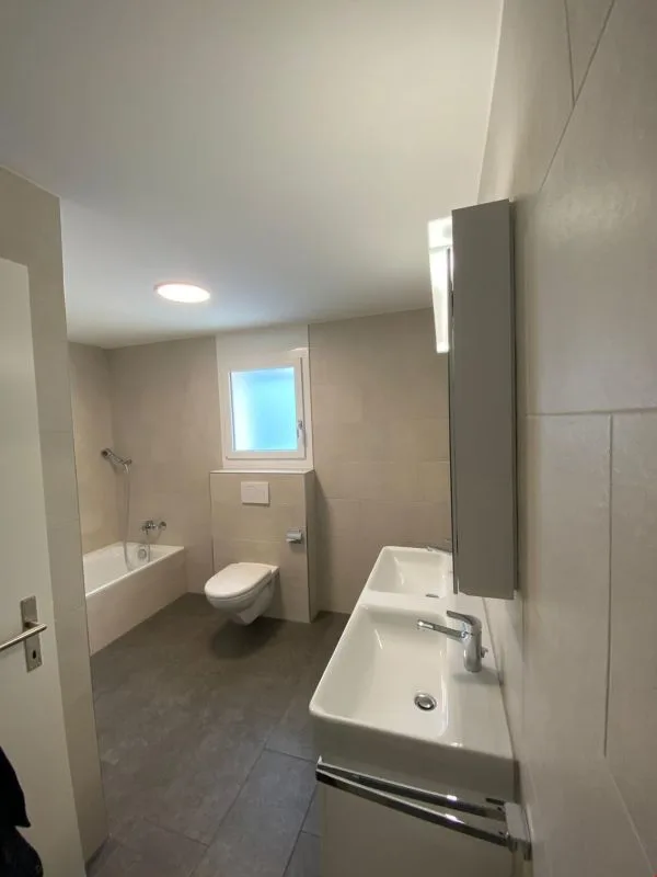 Appartement-maisonnette moderne 4.5 pièces avec grand balcon