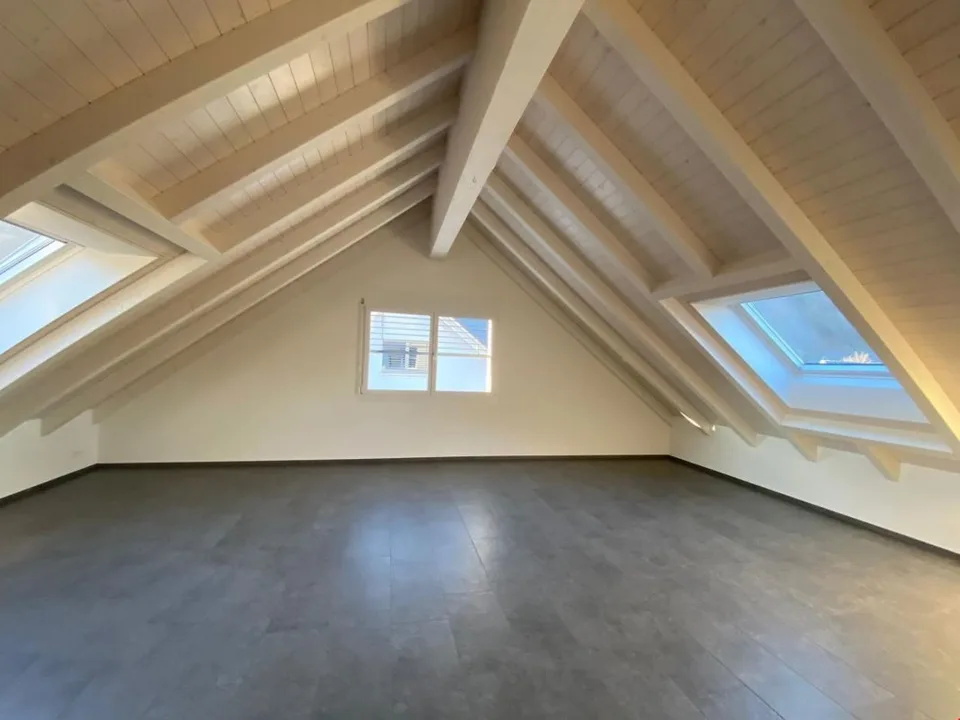 Appartement-maisonnette moderne 4.5 pièces avec grand balcon