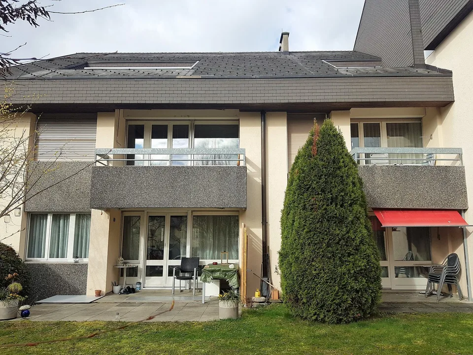 Studio an ruhiger Lage mit Balkon in Mühleberg