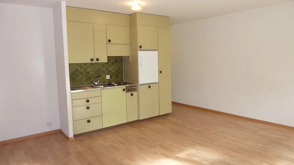 Monolocale in una posizione tranquilla con balcone a Mühleberg