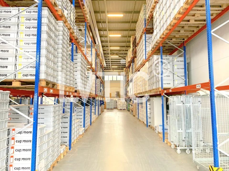 Lagerhalle, Werkstatt von 1050 m2 zur Miete in Vuisternens-en-Ogoz