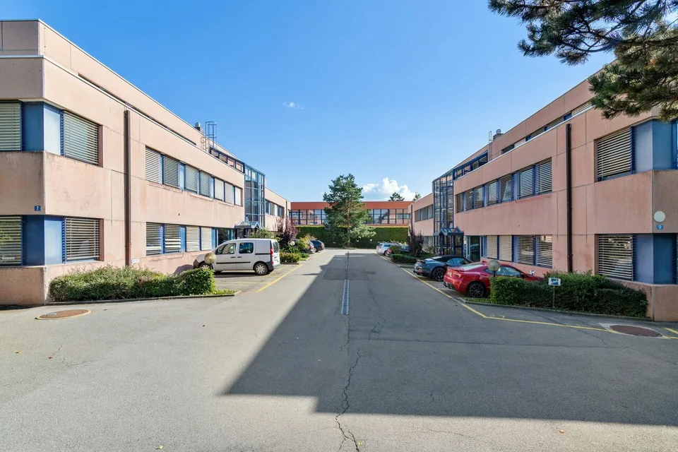Bureau lumineux de 156m2 - offre spéciale ! 2 premiers loyers offerts – photo 8 sur 11