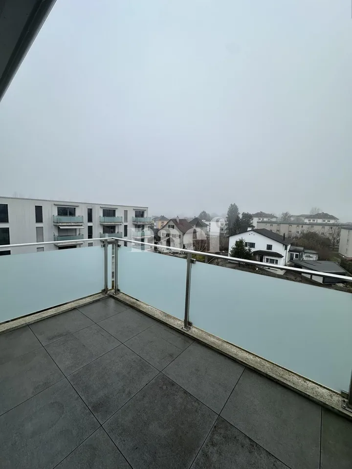 Wohnung 5.5 Zimmer mit Balkon