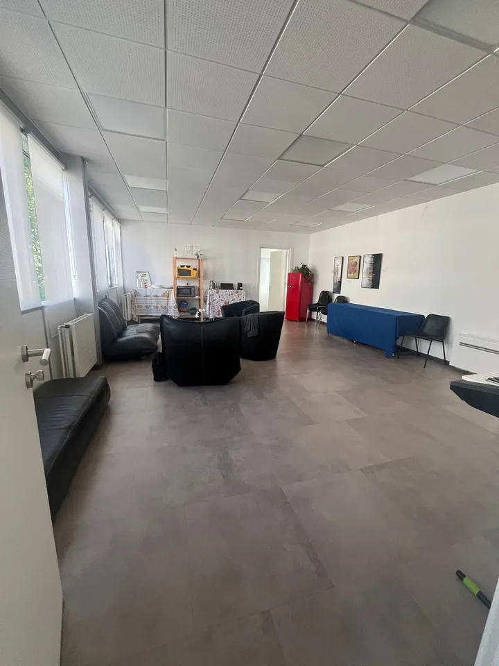 LUGANO - AFFITTASI MODERNI UFFICI
