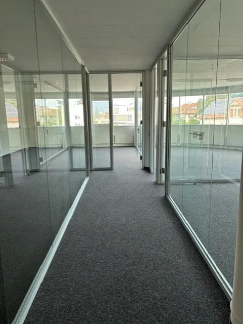 Aree di ufficio luminose per il tuo modello di business