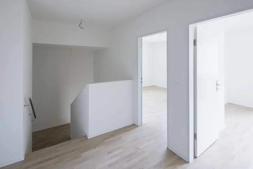Modern 4.5 room maisonette apartment in the Weierweg development – photo 6 of 8