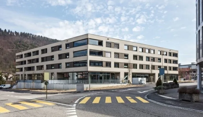 Top moderne 4.5 Zimmer-Maisonettewohnung in der Überbauung Weierweg