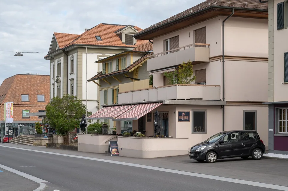 Ladenlokal direkt am Bahnhof Huttwil zu vermieten
