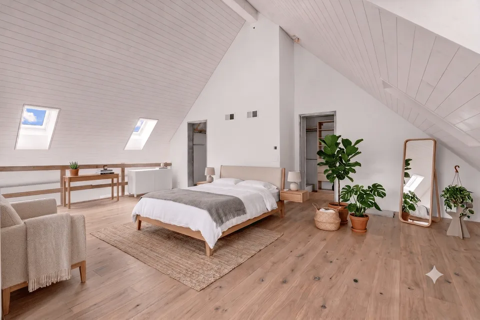 Erstbezug: Stilvolle und grosszügige Maisonette-Wohnung