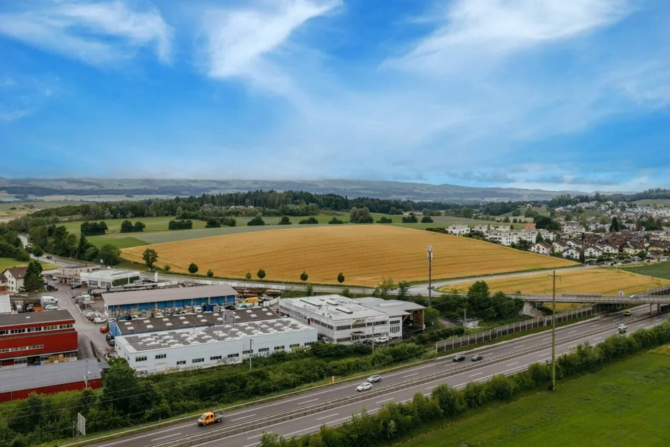 Spazi commerciali e di stoccaggio attraenti in una posizione di trasporto di primo piano tra Zurigo e Zug – foto 20 di 20