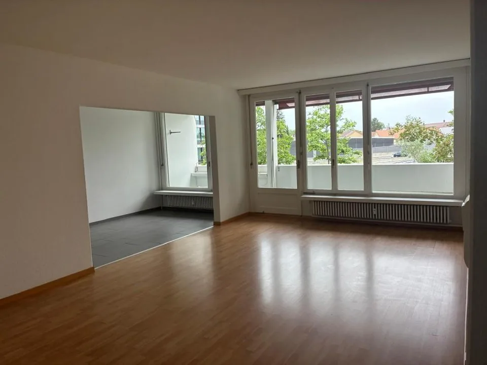 Wunderschöne Balkonwohnung an zentraler Lage Nähe Autobahn